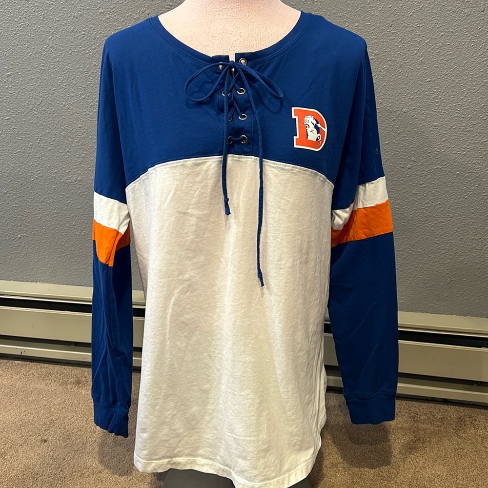 Denver Bronco Long Sleeved T-shirt Size M